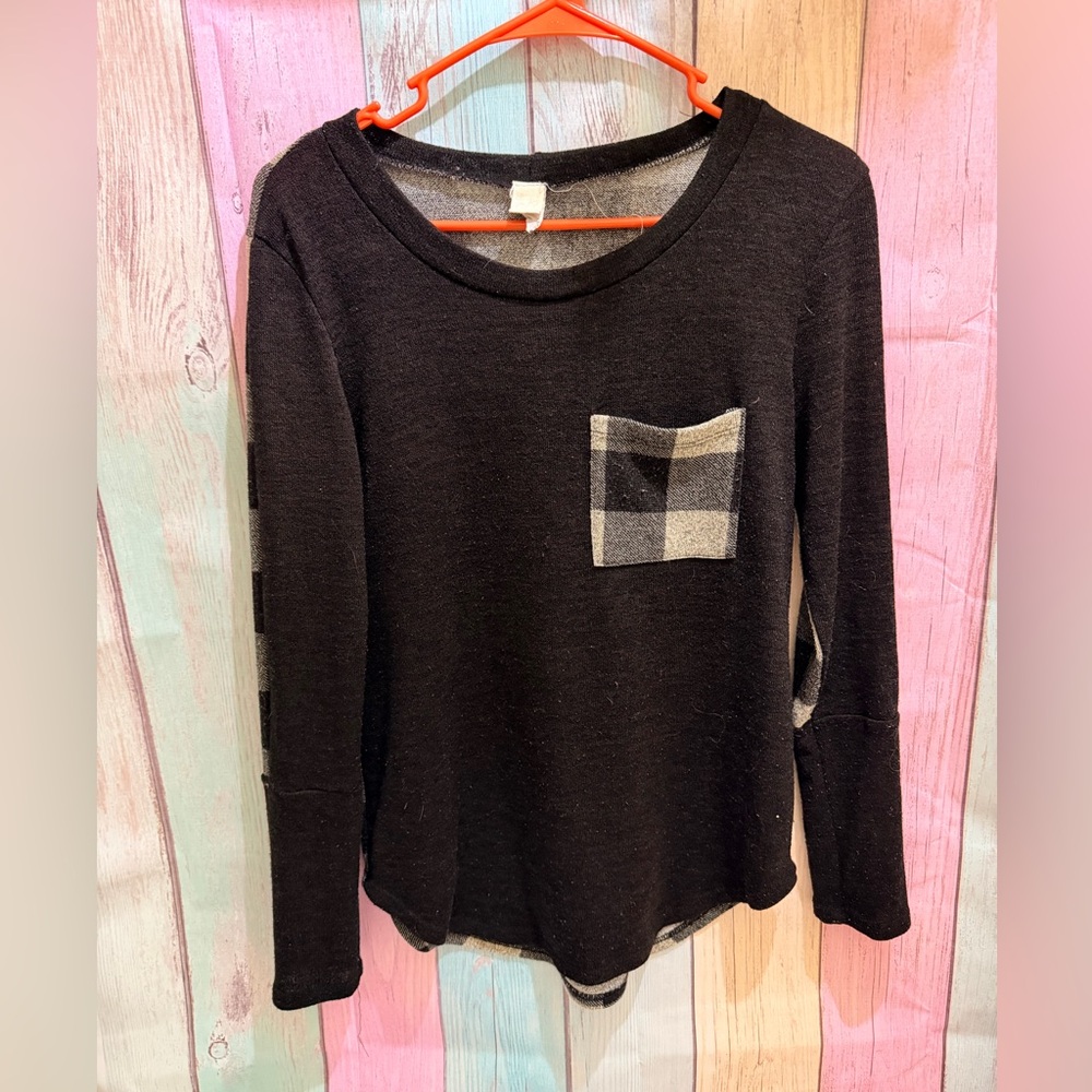 7th Ray Black Blouse with Plaid Pocket